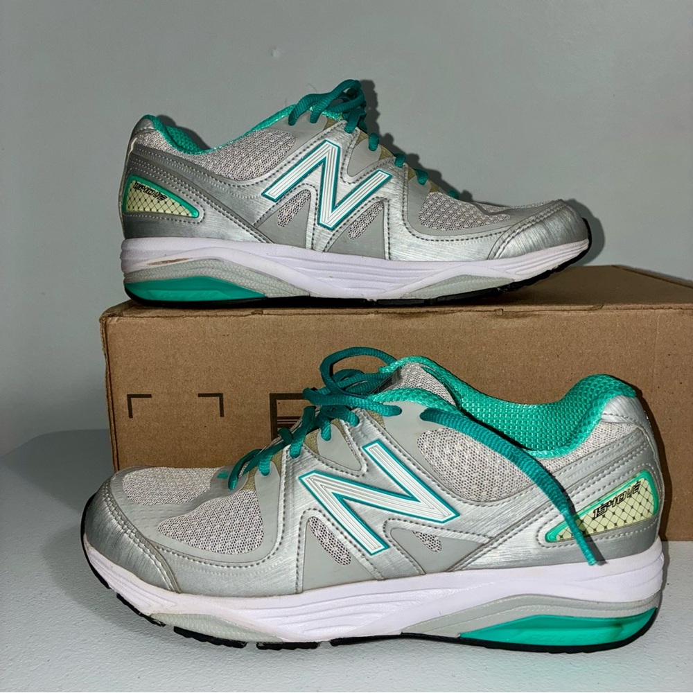 New Balance 1540 V2 Motion Control Running Shoe Women’s Size 7.5 Medium